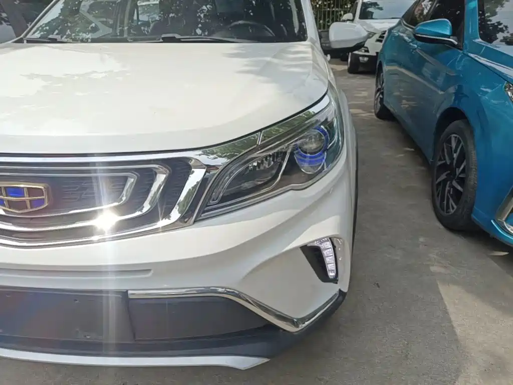 Geely Vision X3 — фото 18