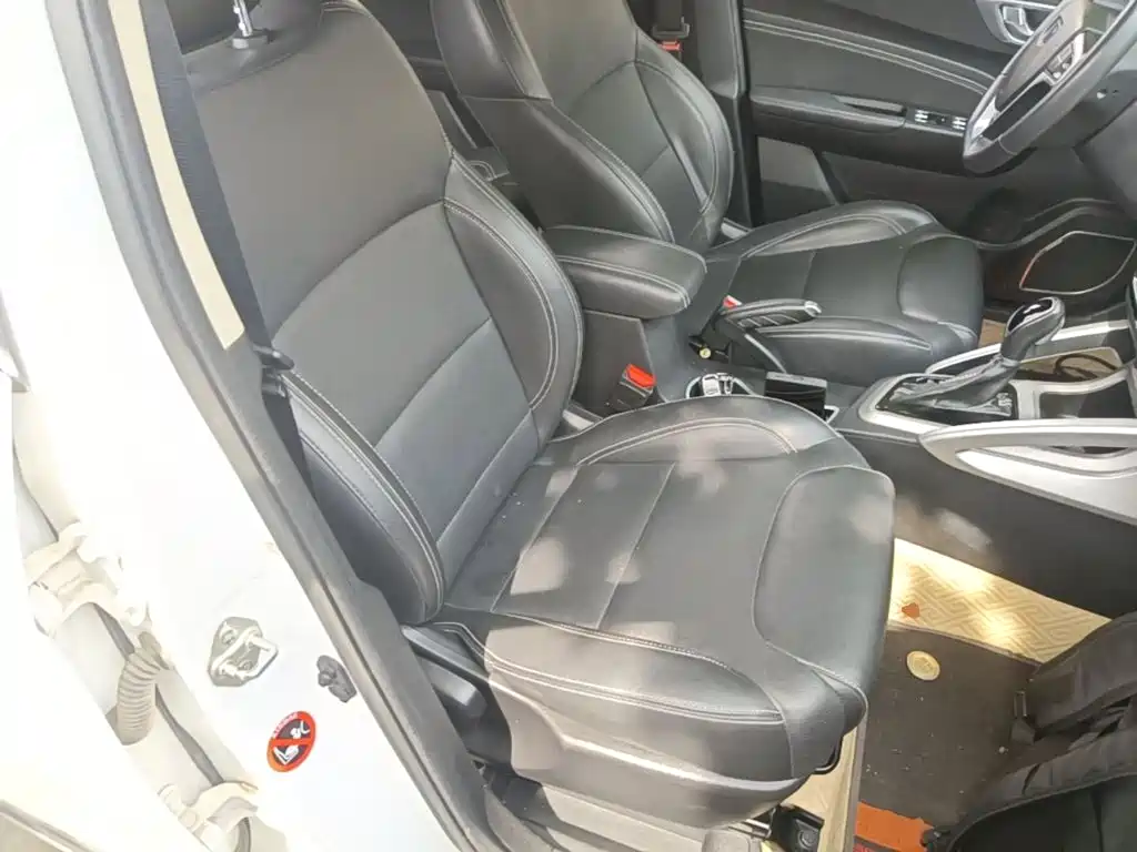 Geely Vision X3 — фото 20