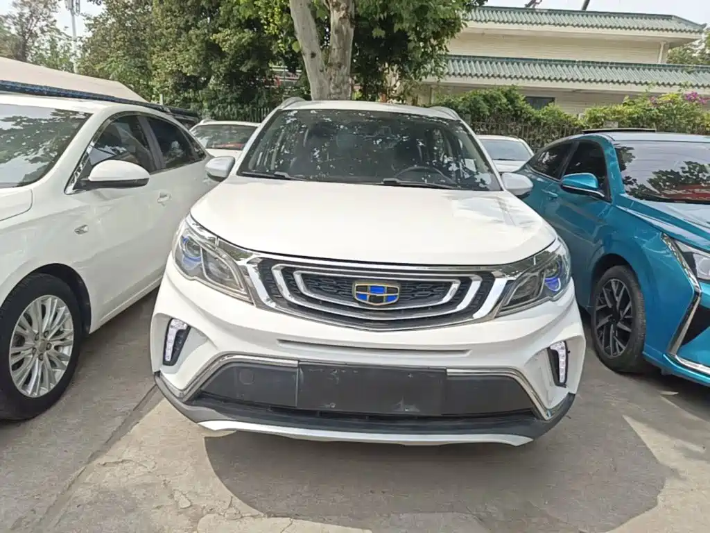 Geely Vision X3 — фото 3