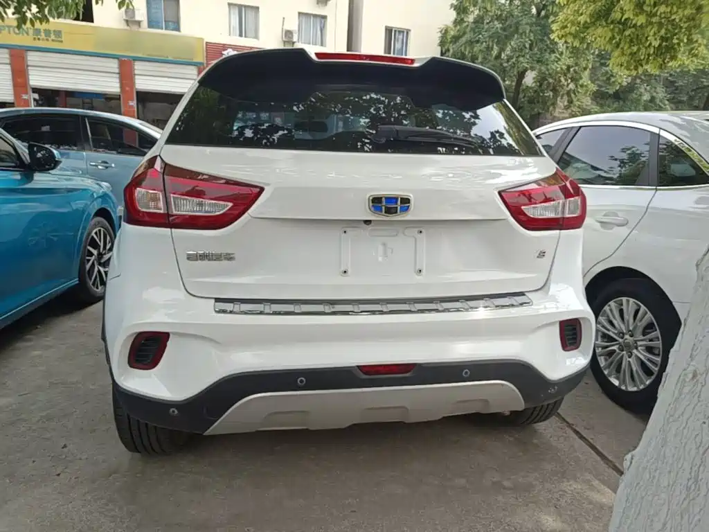 Geely Vision X3 — фото 4
