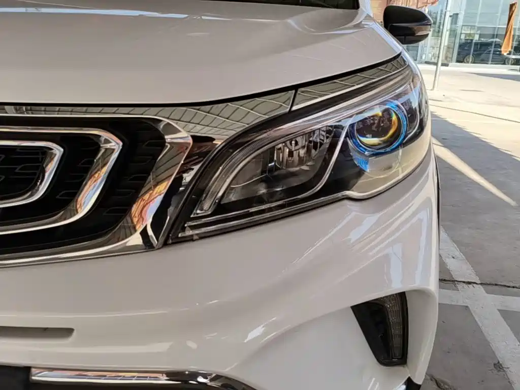 Geely Vision X3 — фото 24