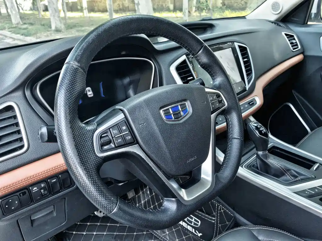 Geely Vision X6 — фото 14