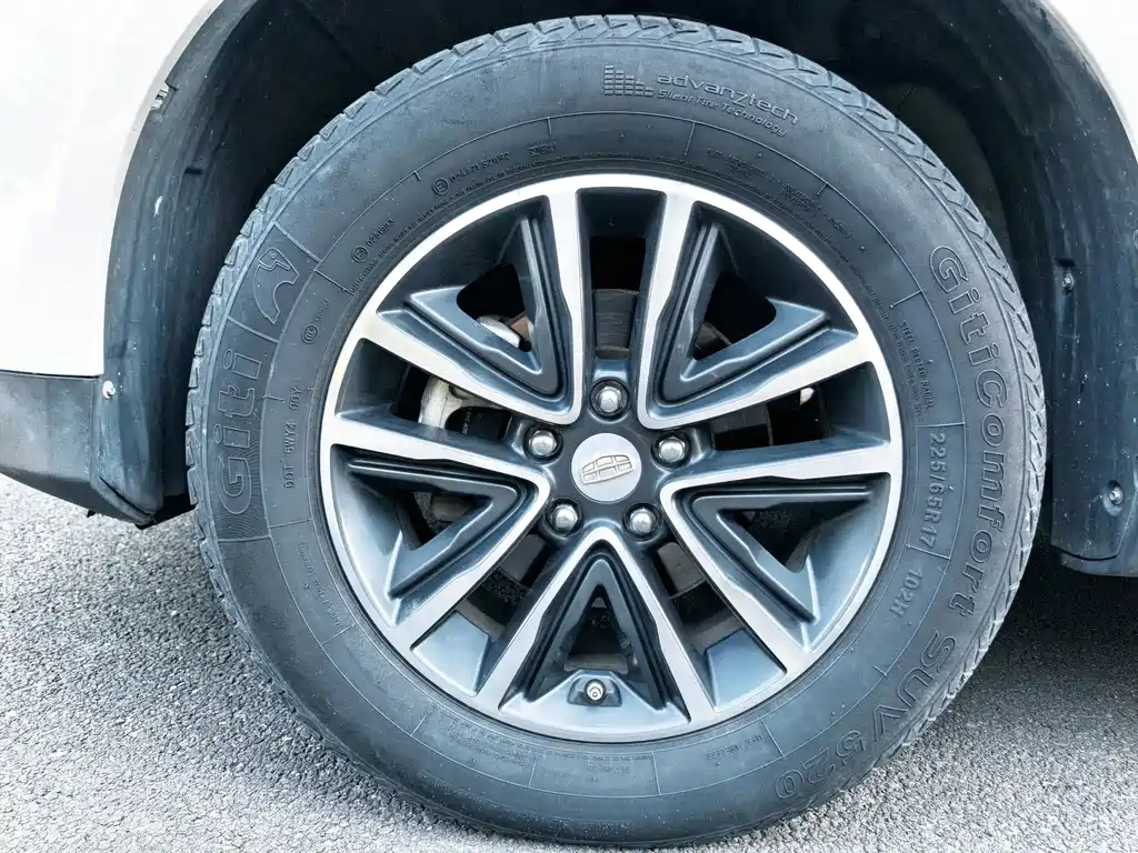 Geely Vision X6 — фото 10