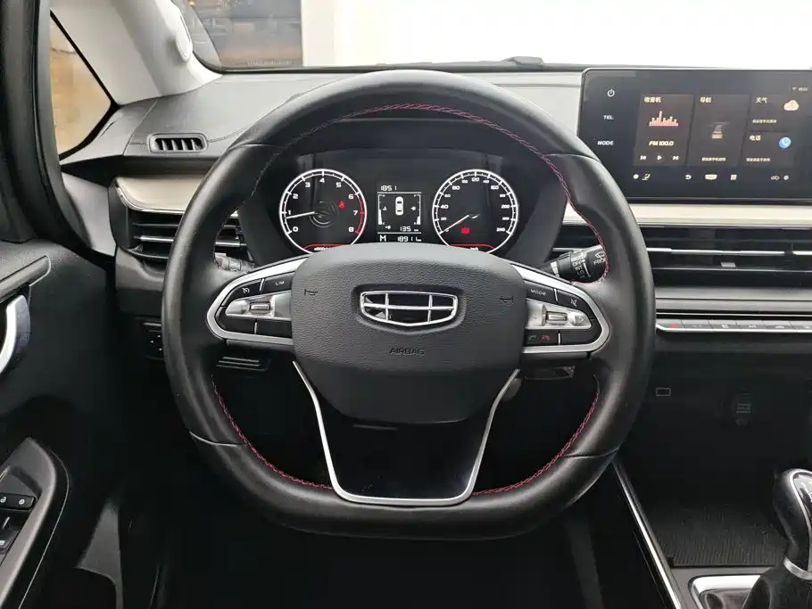 Geely Vision X3 — фото 15