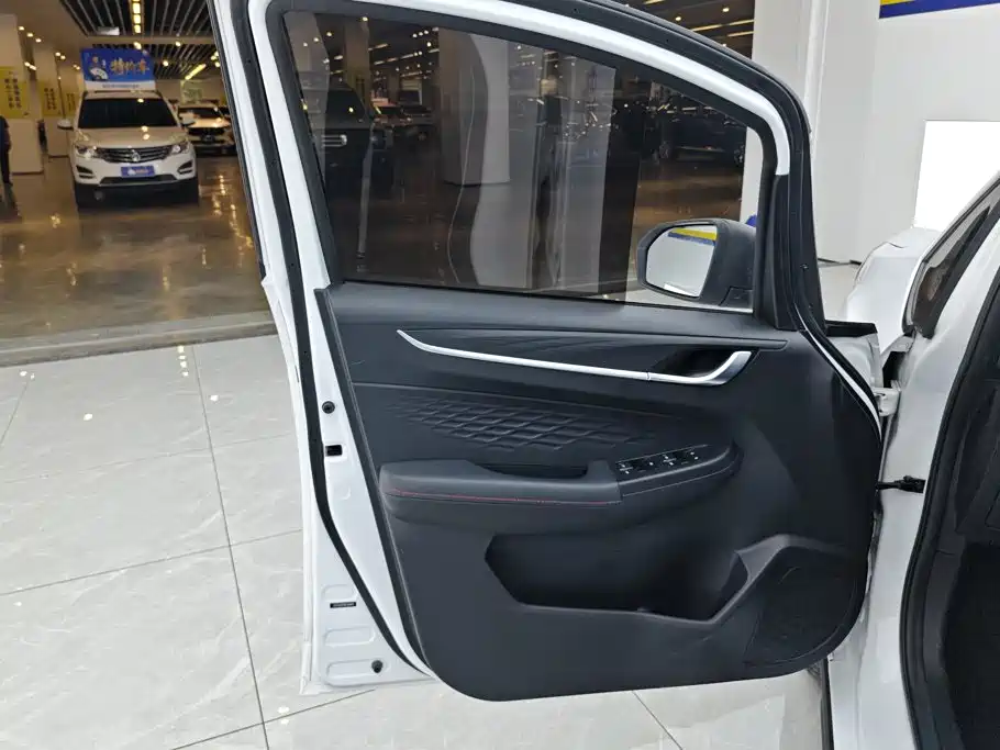 Geely Vision X3 — фото 7