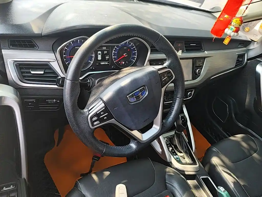 Geely Vision X3 — фото 11