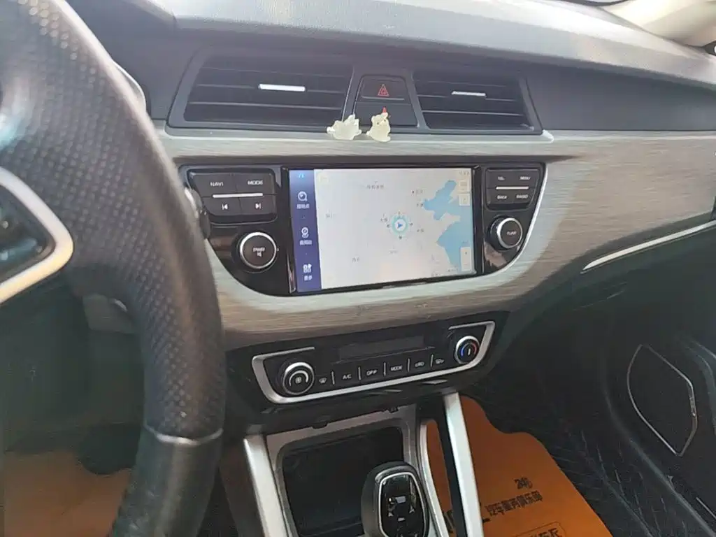 Geely Vision X3 — фото 13