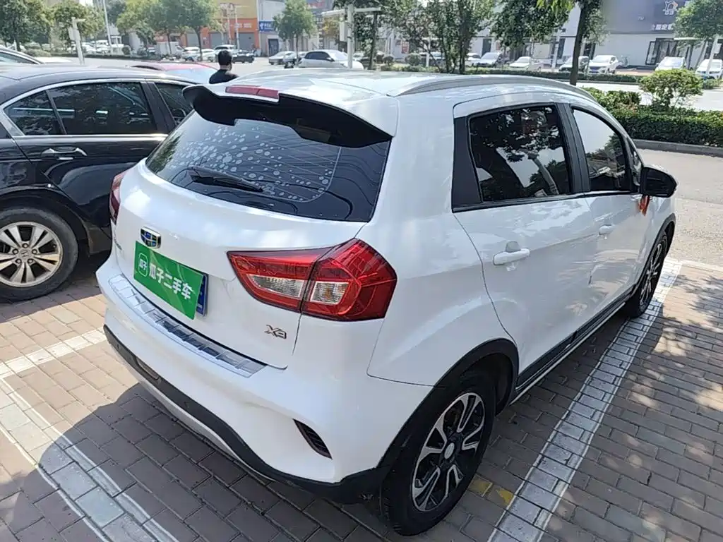 Geely Vision X3 — фото 7