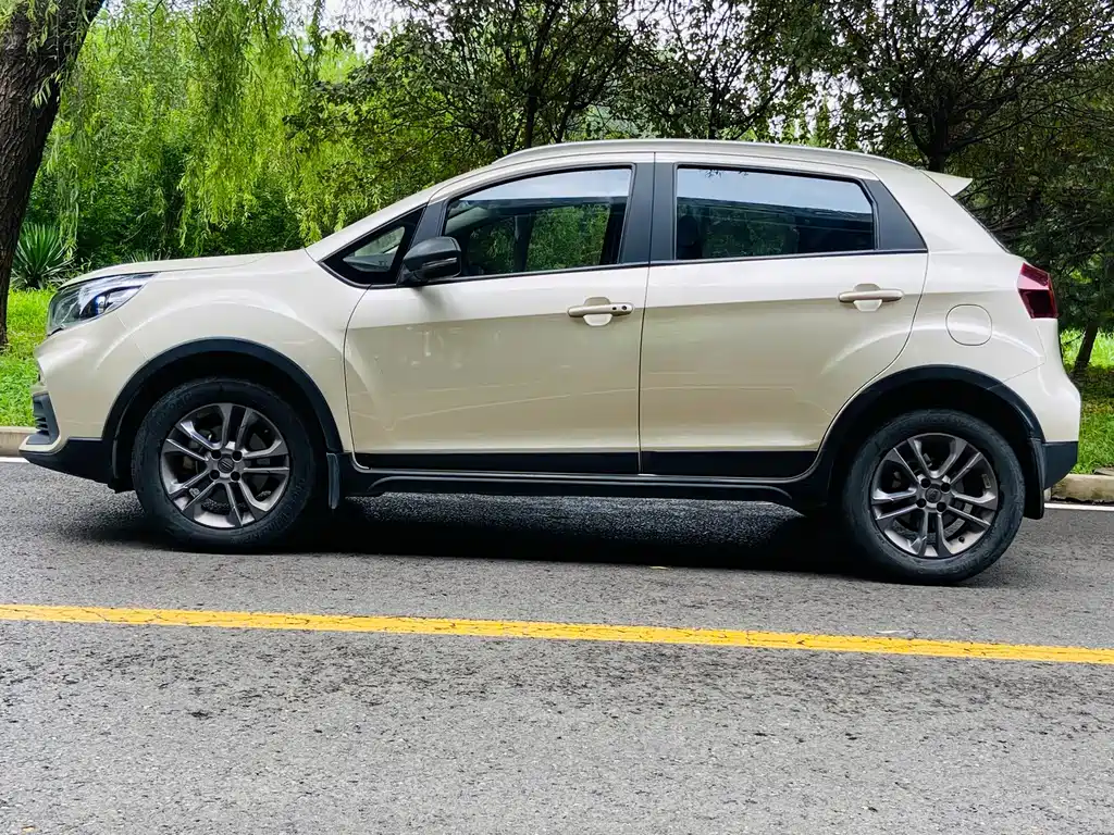 Geely Vision X3 — фото 3