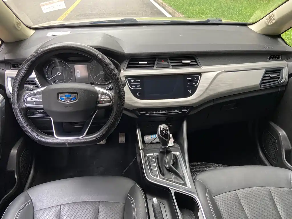Geely Vision X3 — фото 8