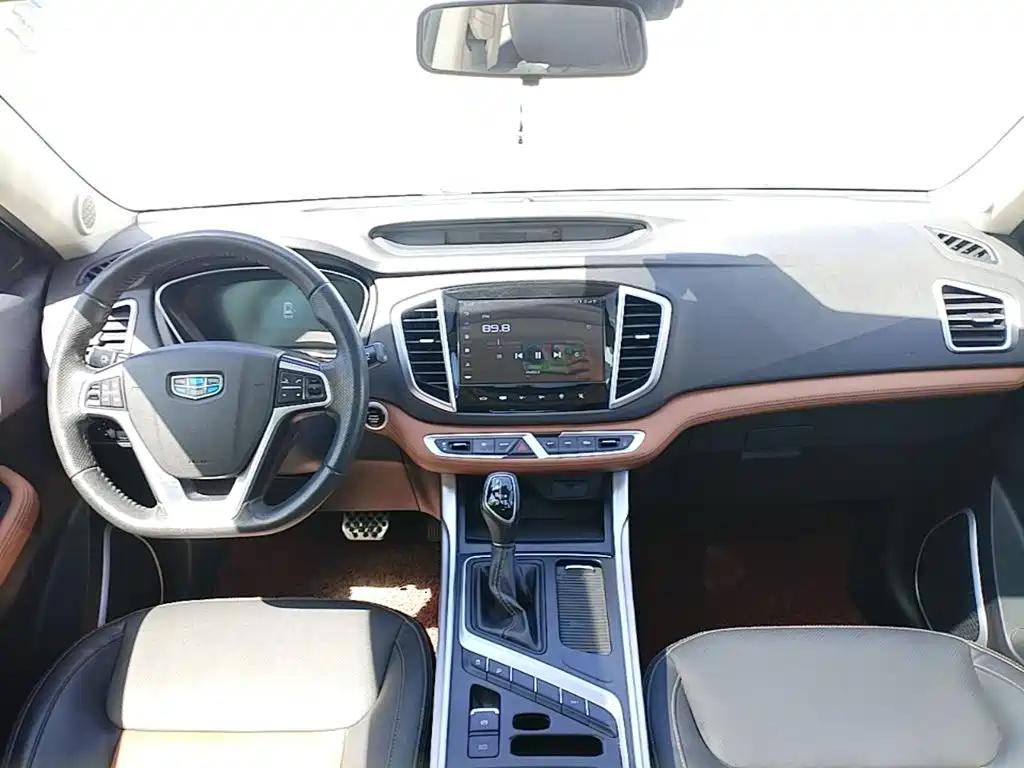 Geely Vision X6 — фото 10