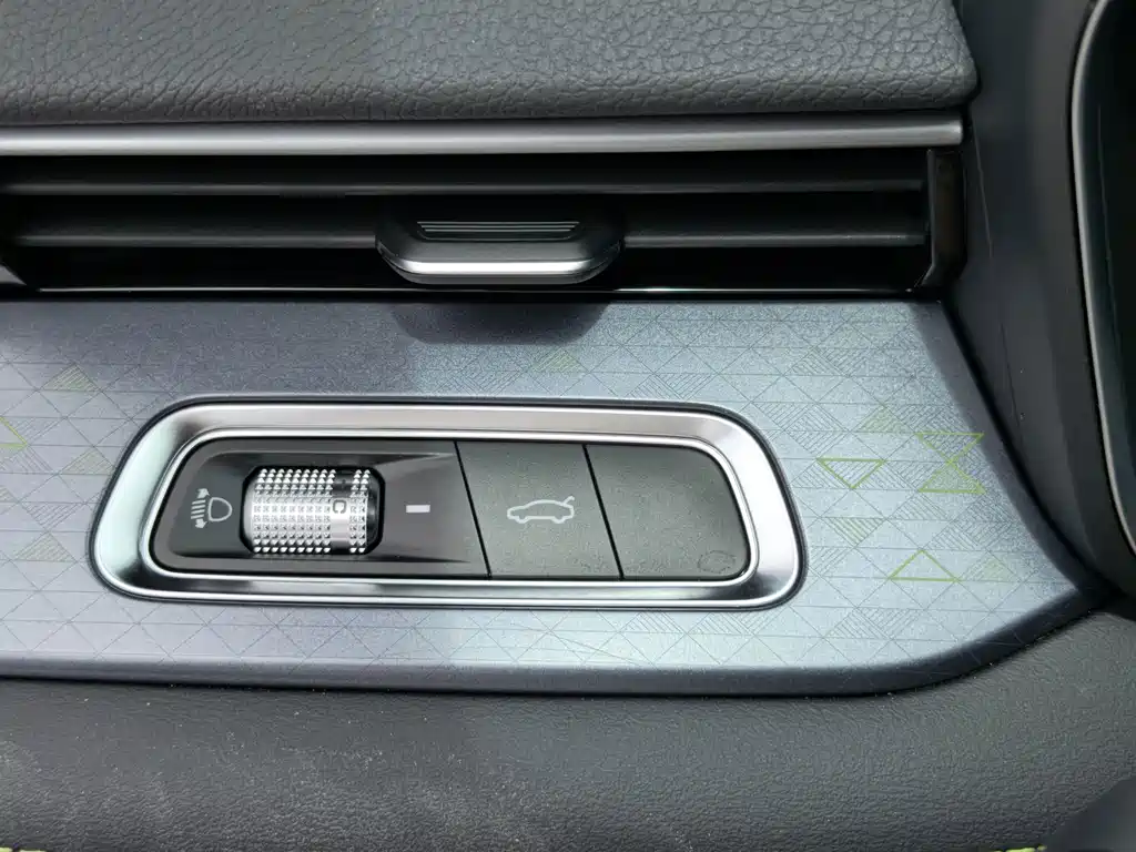 Geely Preface — фото 15