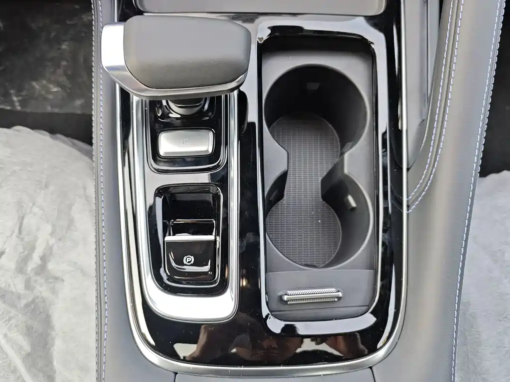 Geely Xingrui — фото 10