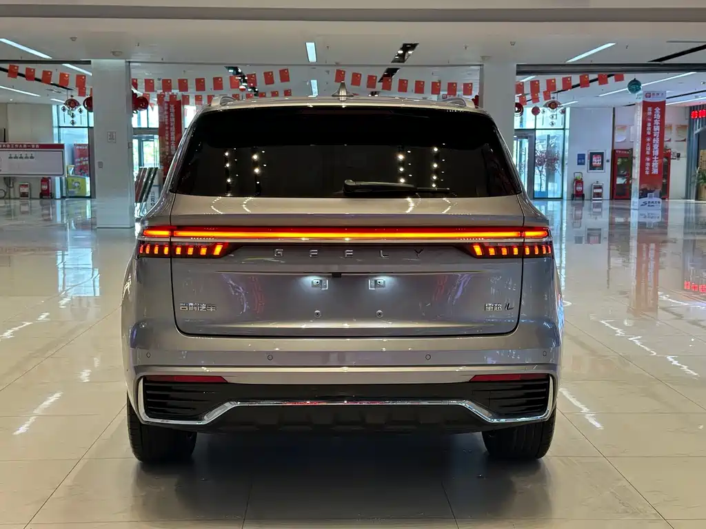 Geely Xingyue L — фото 10