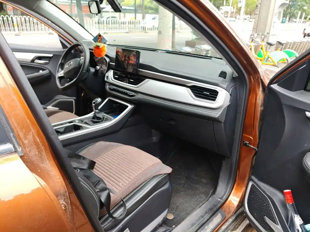 Geely Vision X6 — фото 18
