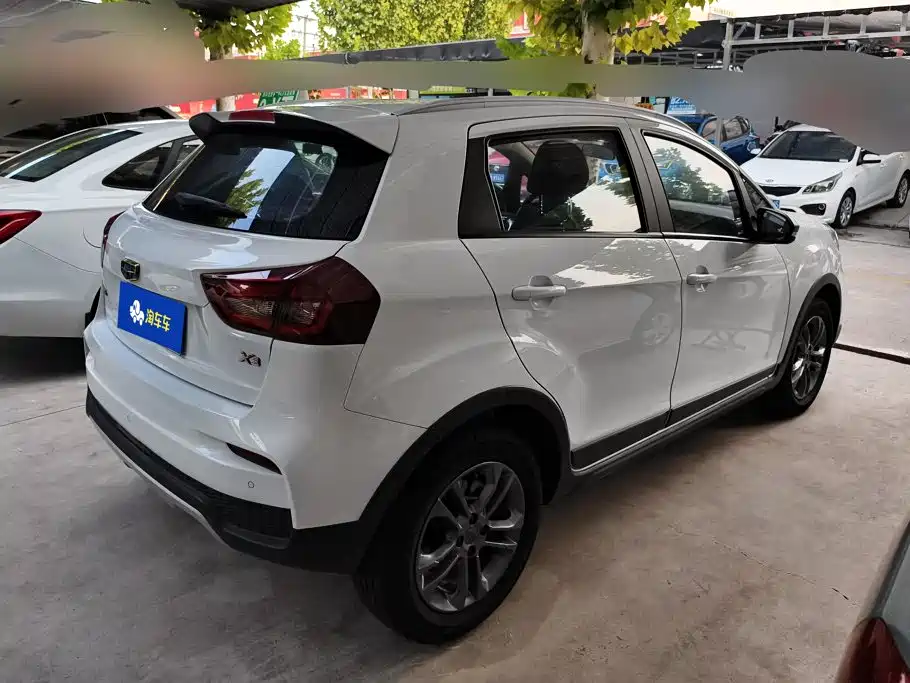 Geely Vision X3 — фото 3