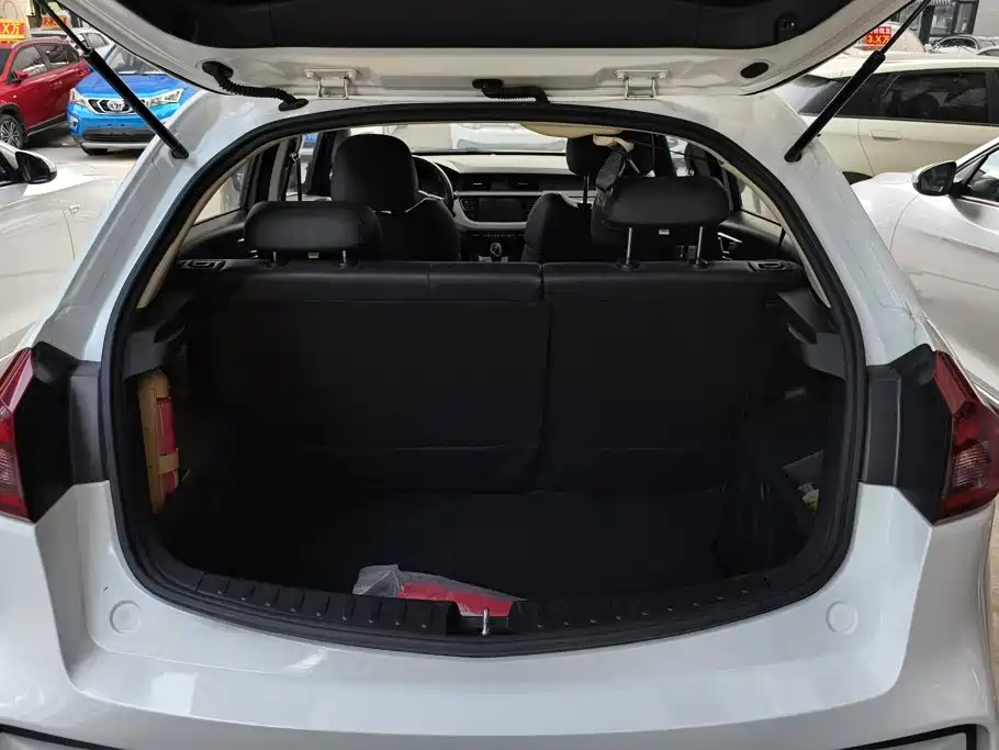 Geely Vision X3 — фото 4