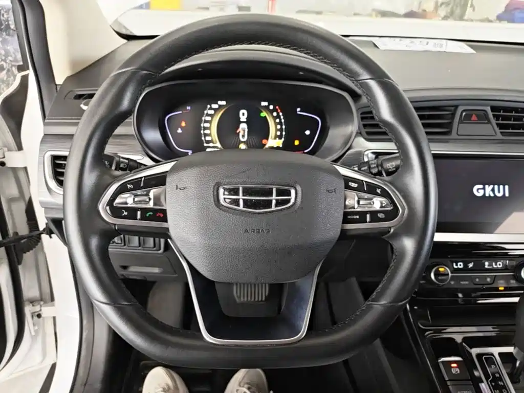 Geely Emgrand GS — фото 11