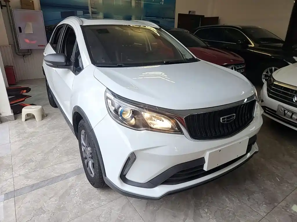 Geely Vision X3 — фото 4