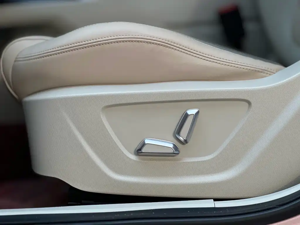 Geely Icon — фото 15