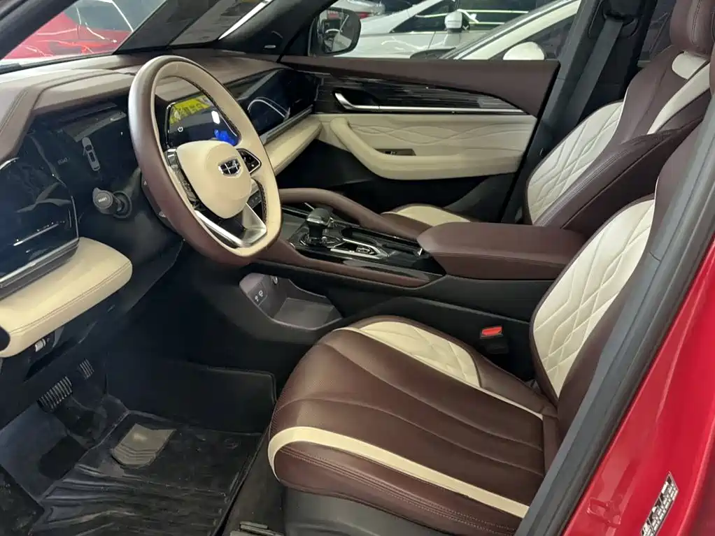 Geely Xingyue L — фото 15