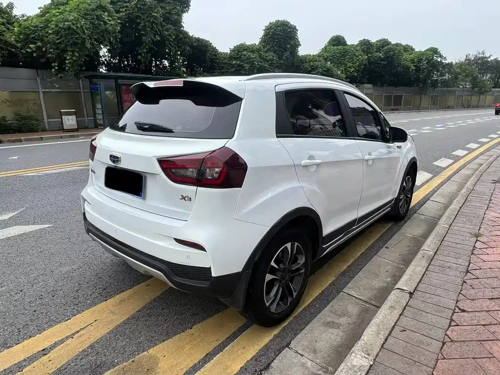 Geely Vision X3 — фото 7