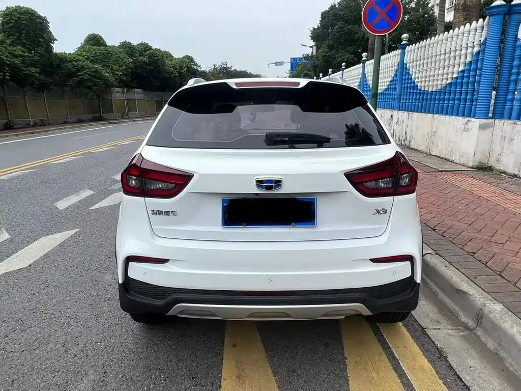 Geely Vision X3 — фото 8
