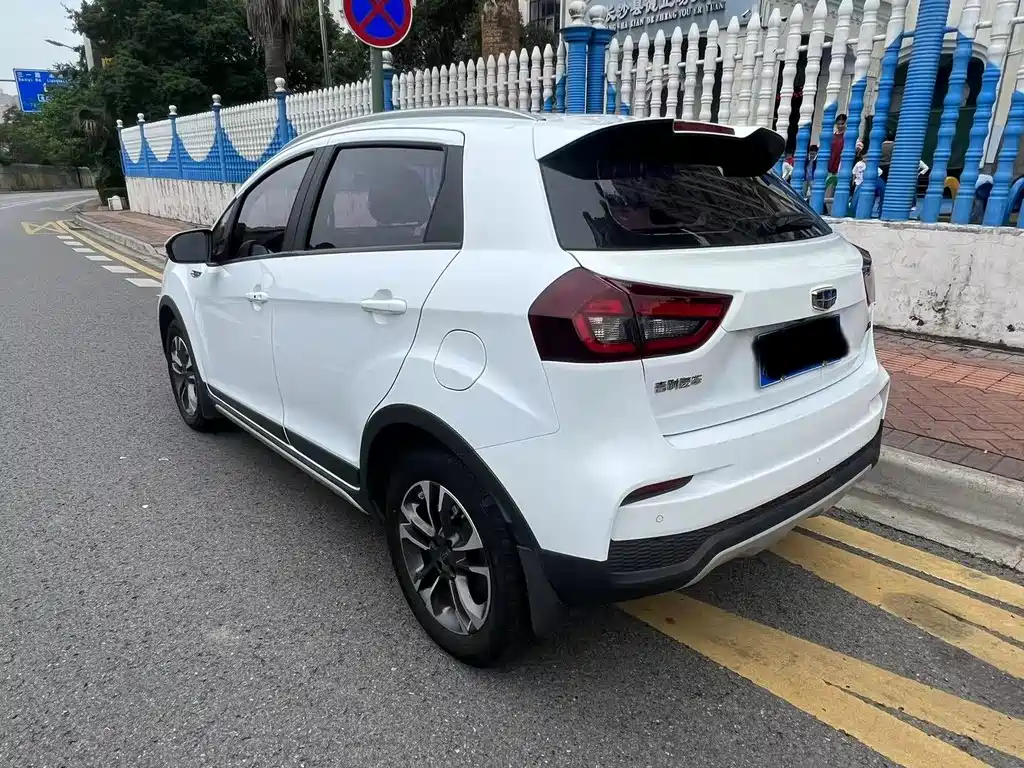 Geely Vision X3 — фото 9