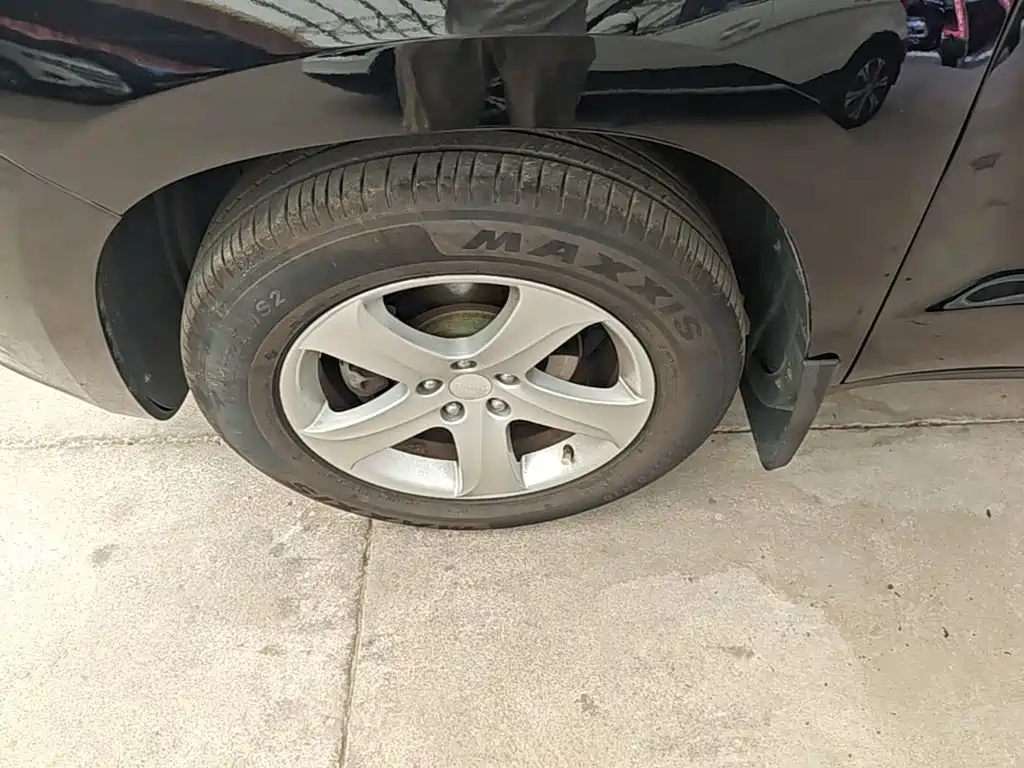 Geely Haoqing SUV — фото 23