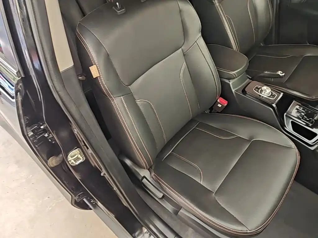 Geely Haoqing SUV — фото 25