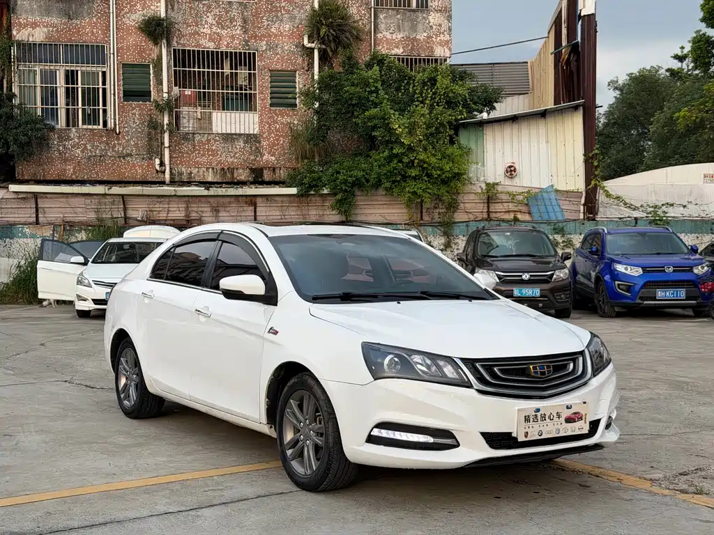 Geely Emgrand — фото 3