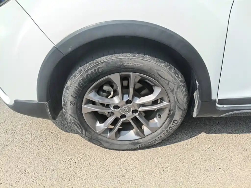 Geely Vision X3 — фото 23