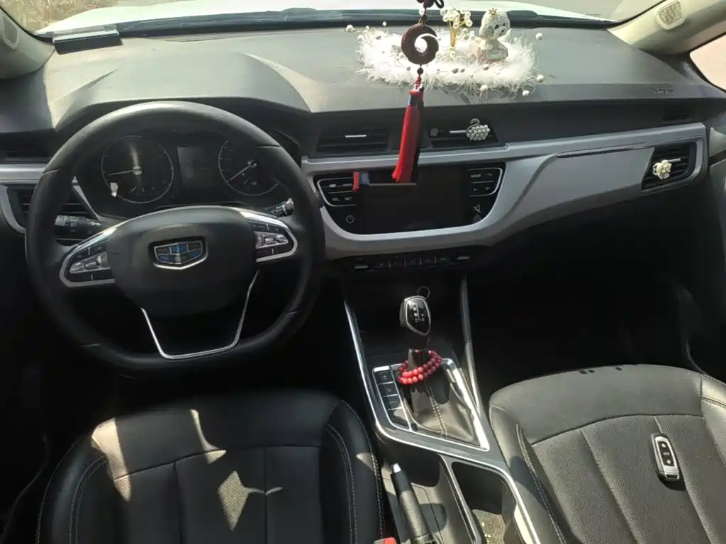 Geely Vision X3 — фото 10