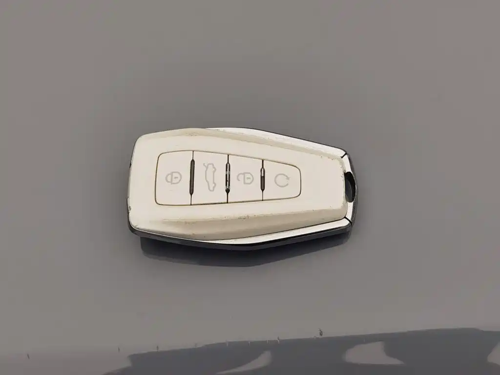 Geely Icon — фото 19