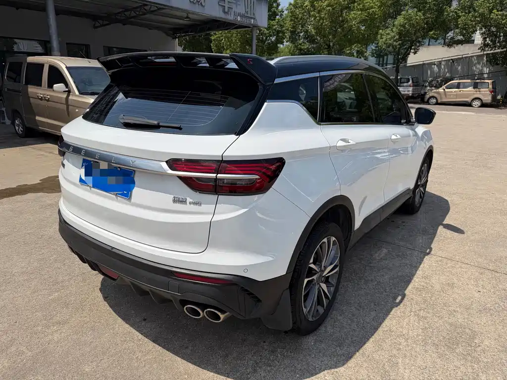 Geely Binyue — фото 12