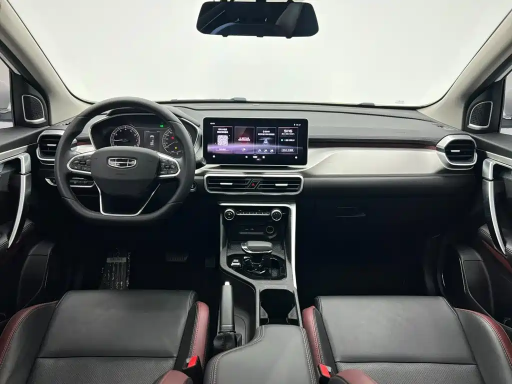 Geely Binyue — фото 18