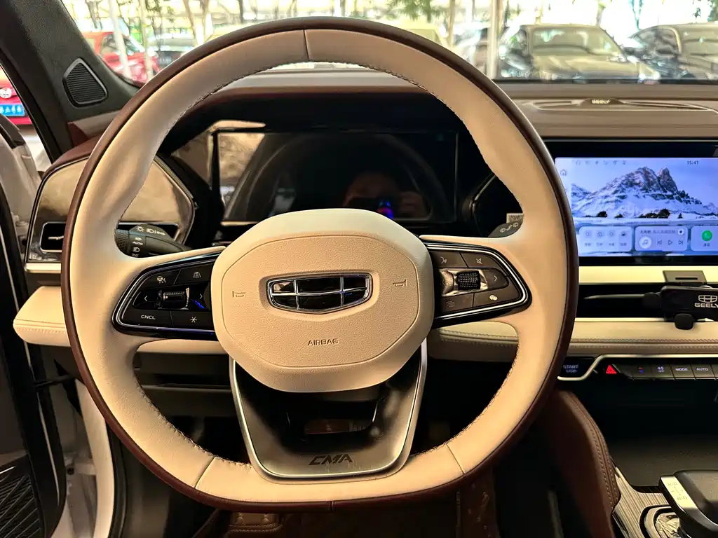 Geely Xingyue L — фото 17