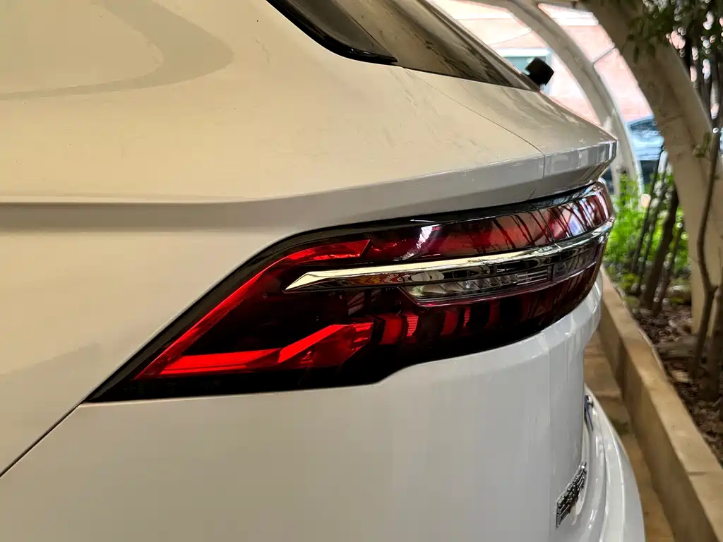 Geely Xingyue L — фото 19
