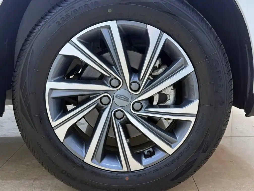 Geely Vision X6 — фото 24