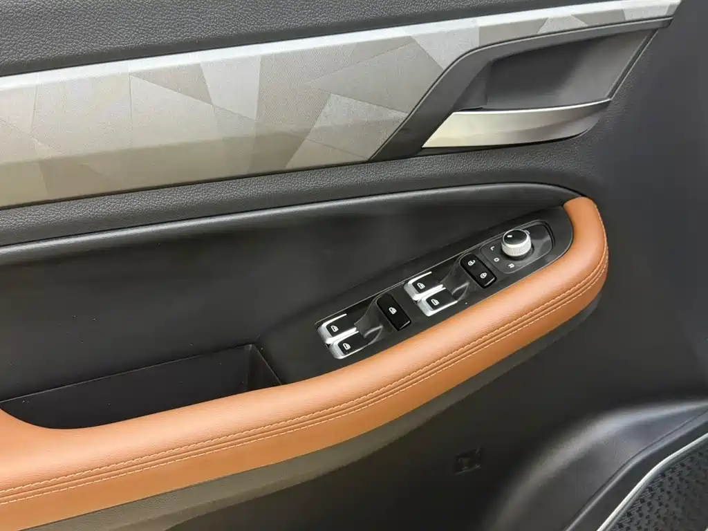 Geely Vision X6 — фото 10