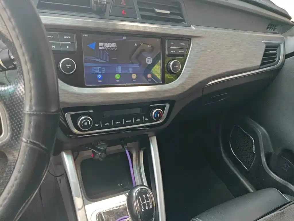 Geely Vision X3 — фото 14