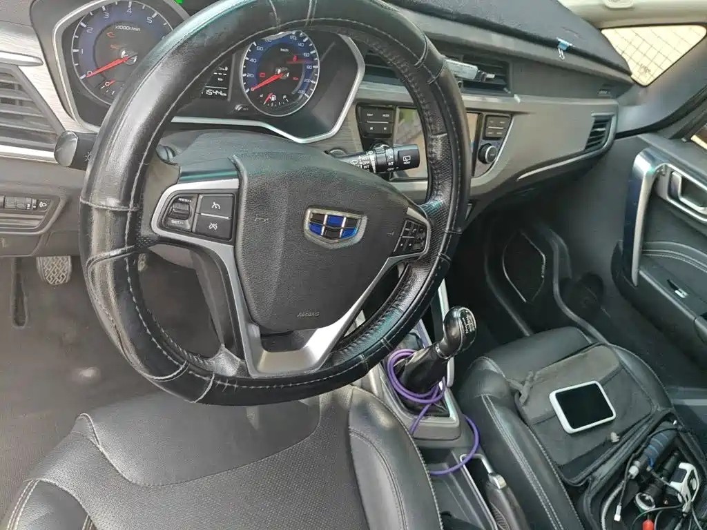 Geely Vision X3 — фото 10