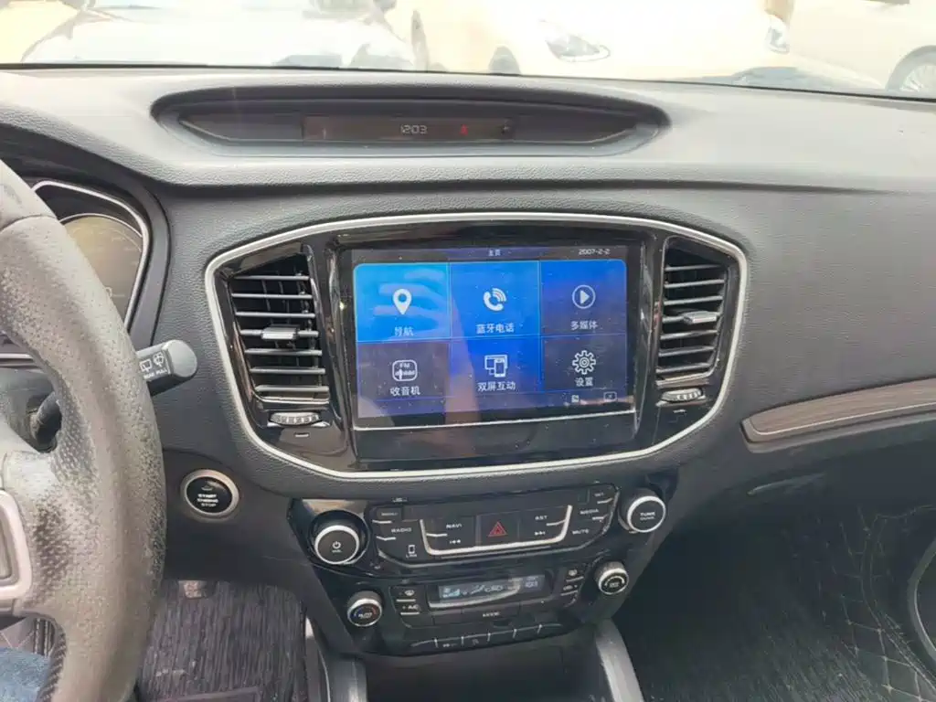 Geely Vision X6 — фото 13