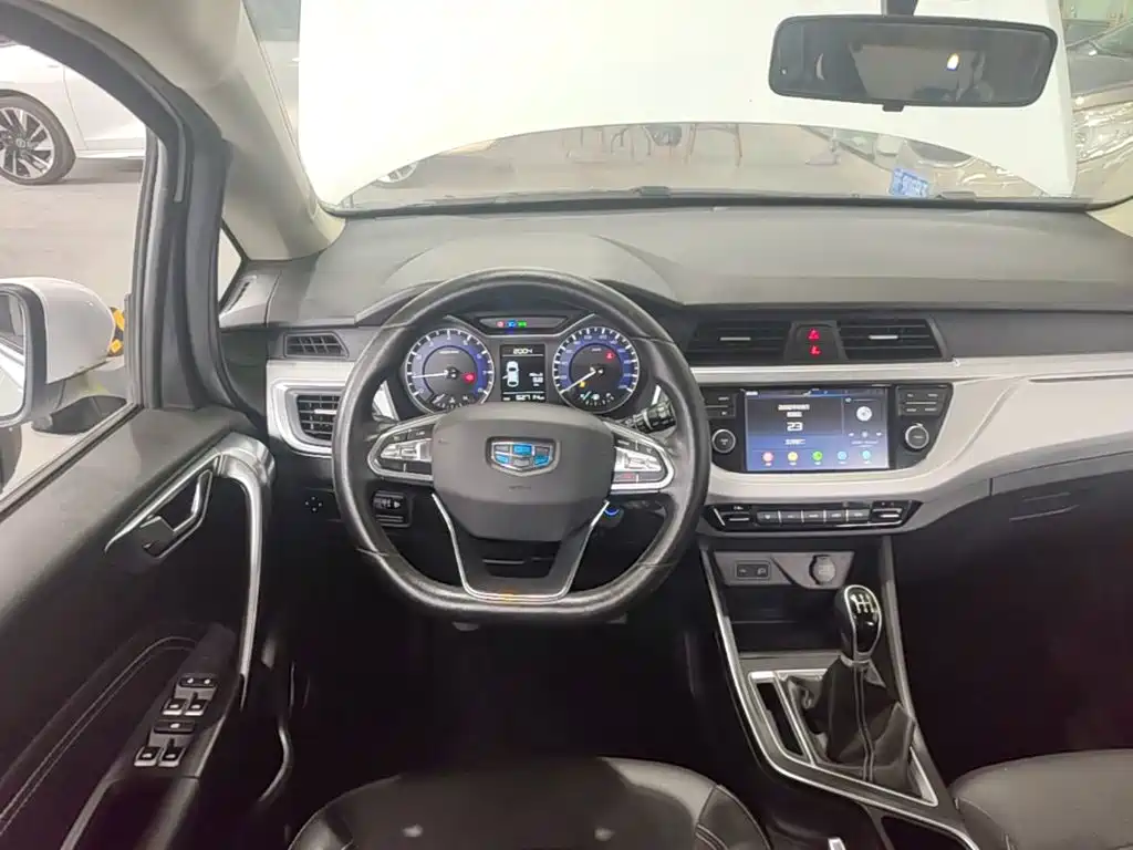 Geely Vision X3 — фото 11