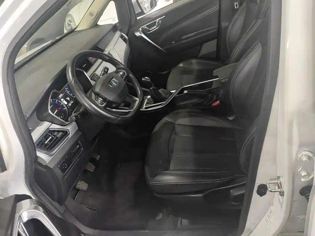 Geely Vision X3 — фото 15