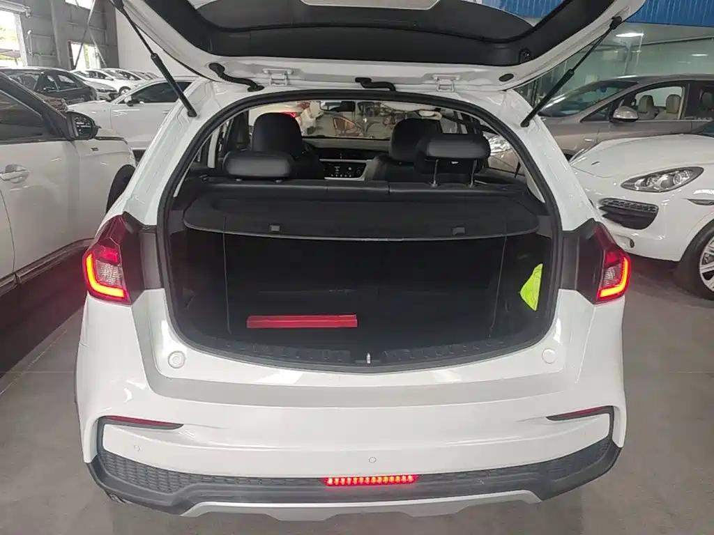 Geely Vision X3 — фото 19