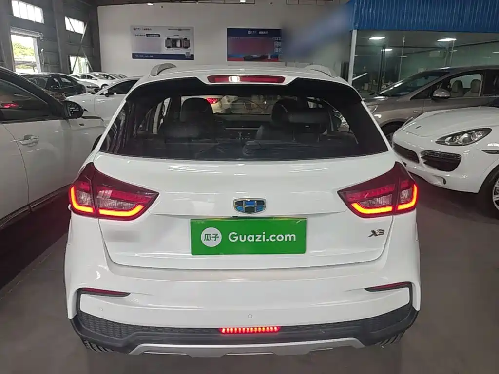 Geely Vision X3 — фото 6