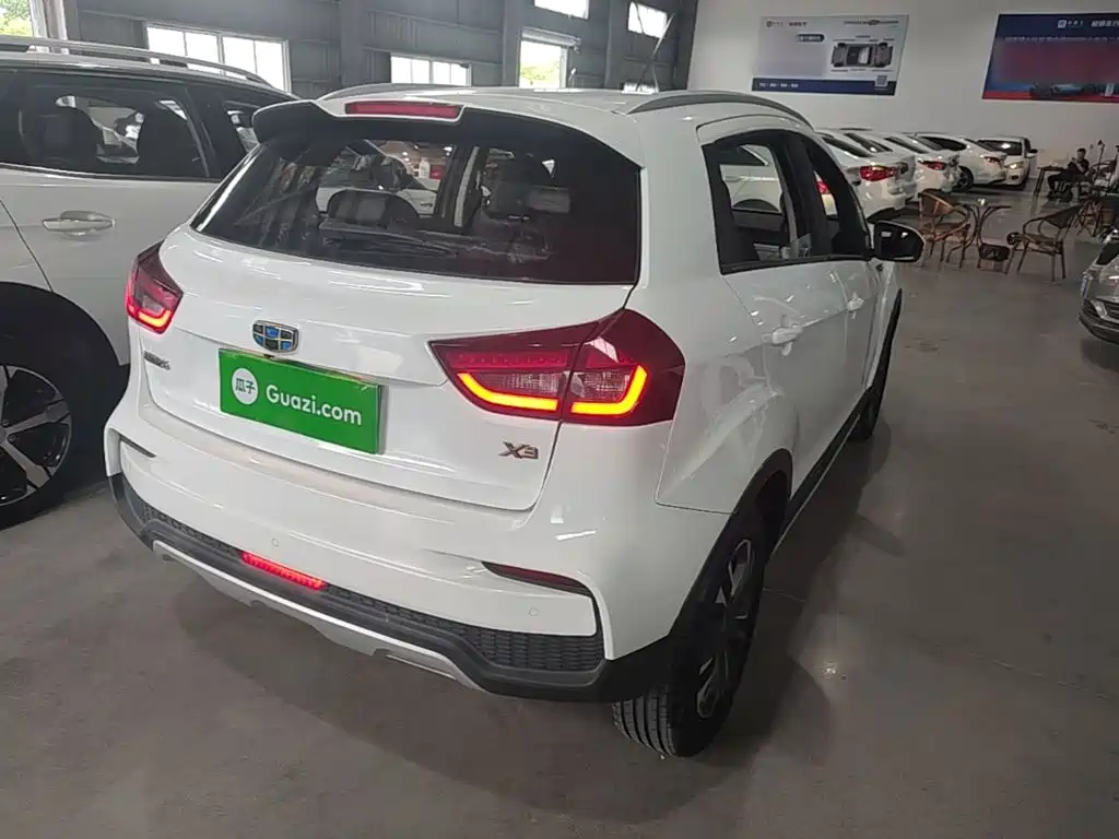 Geely Vision X3 — фото 7