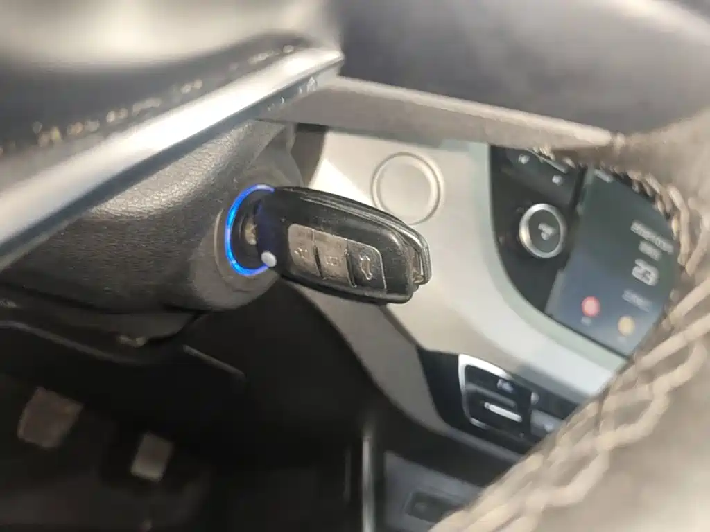 Geely Vision X3 — фото 9