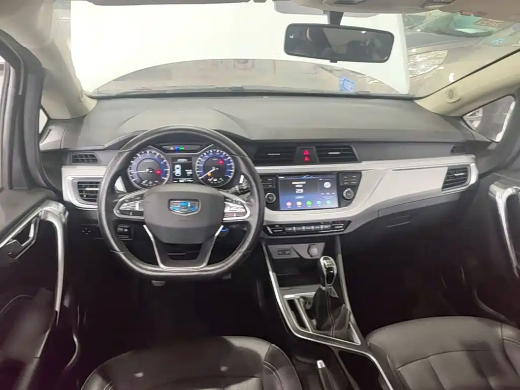 Geely Vision X3 — фото 10